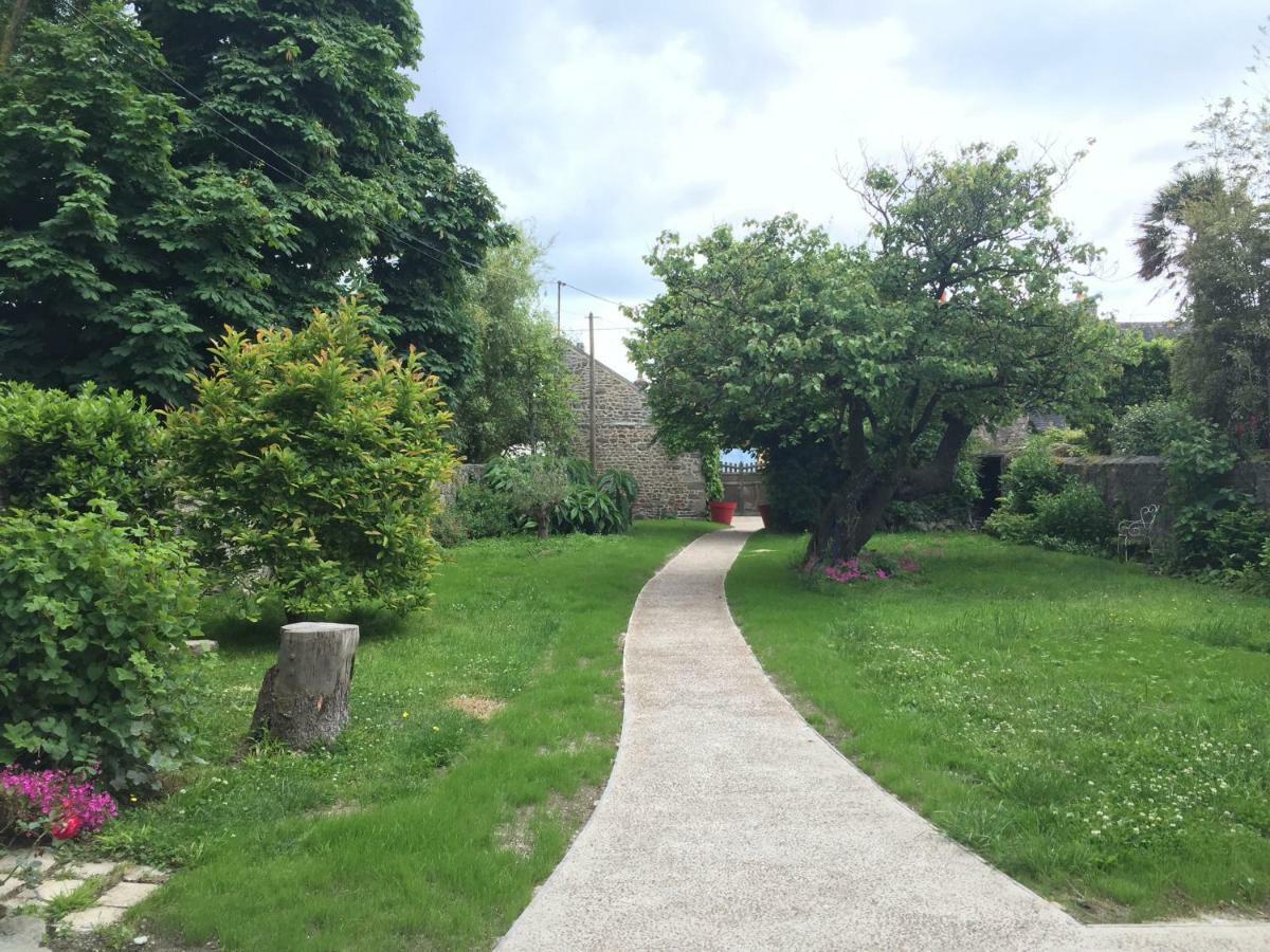 L'Ermitage Panzió Saint-Vaast-la-Hougue Kültér fotó